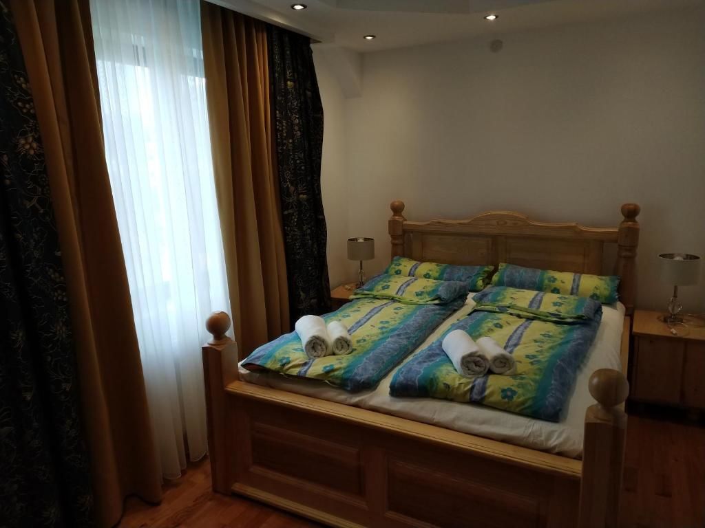 Отель Hotel and Restaurant Abas Плав