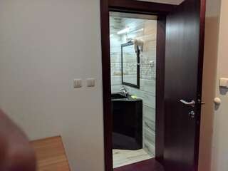 Отель Hotel and Restaurant Abas Плав-1