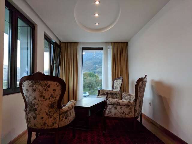 Отель Hotel and Restaurant Abas Плав-16