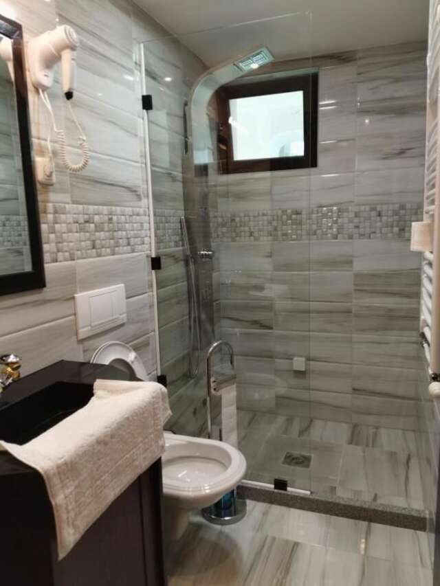 Отель Hotel and Restaurant Abas Плав-62